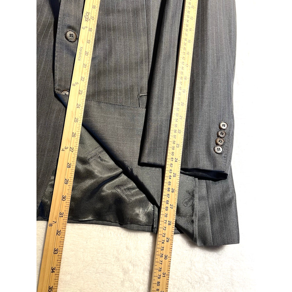 Hickey Freeman 44R 38x27 Gray with Ice Blue Multi-Stripe Quality Suit 3/2 Roll - Picture 13 of 16